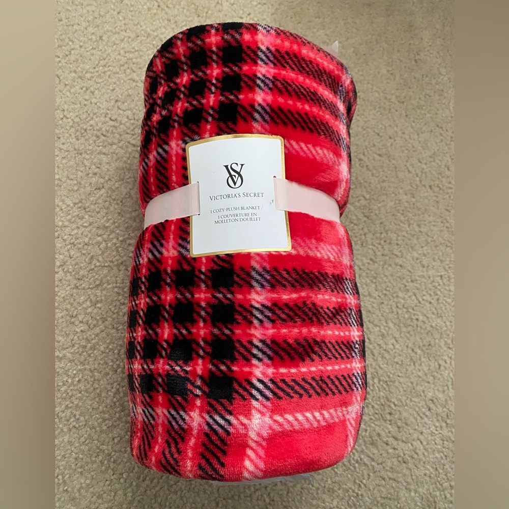 Victoria’s Secret plush throw